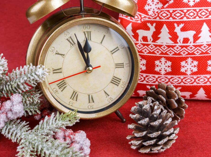 Enjoy the festive spirit this holiday season at Spring Rock Golf, where fun meets tradition in New Hyde Park.